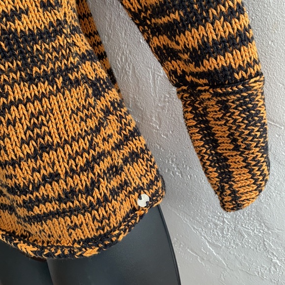 Pure Handknit Brand Cotton Sweater - Picture 5 of 6